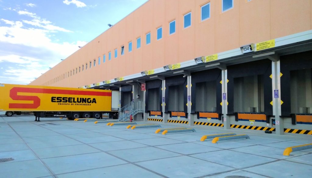 campisa-loading-bays-italian-gdo-esselunga